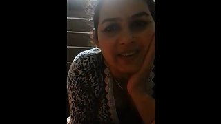 Steamy Indian Sex Mature Bhabhi Sending Love To Her Husband